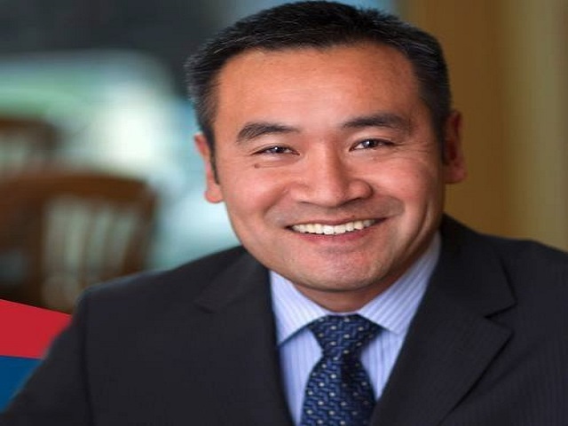 Michael Lee joins crowded B.C. Liberal leadership race.